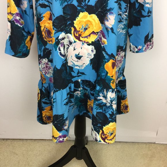 Halogen Shift Dress Size S Womans Blue Button Back Ruffle Hem Floral Print - Picture 10 of 12